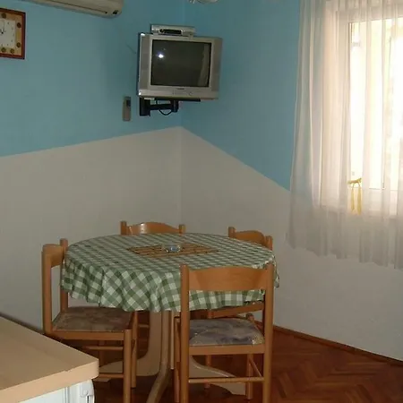 Apartment Zdenka - Cosy For 2-3 Person *